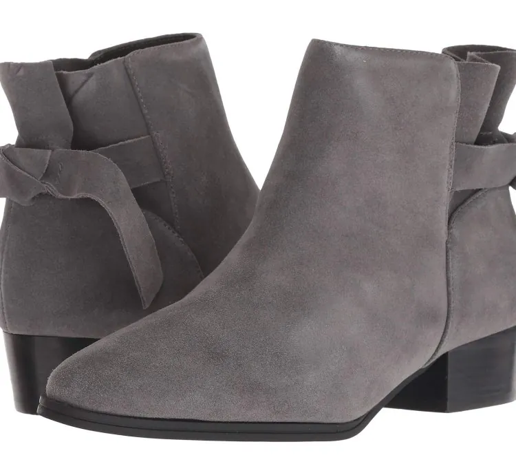 Women's ankle boot with different colors